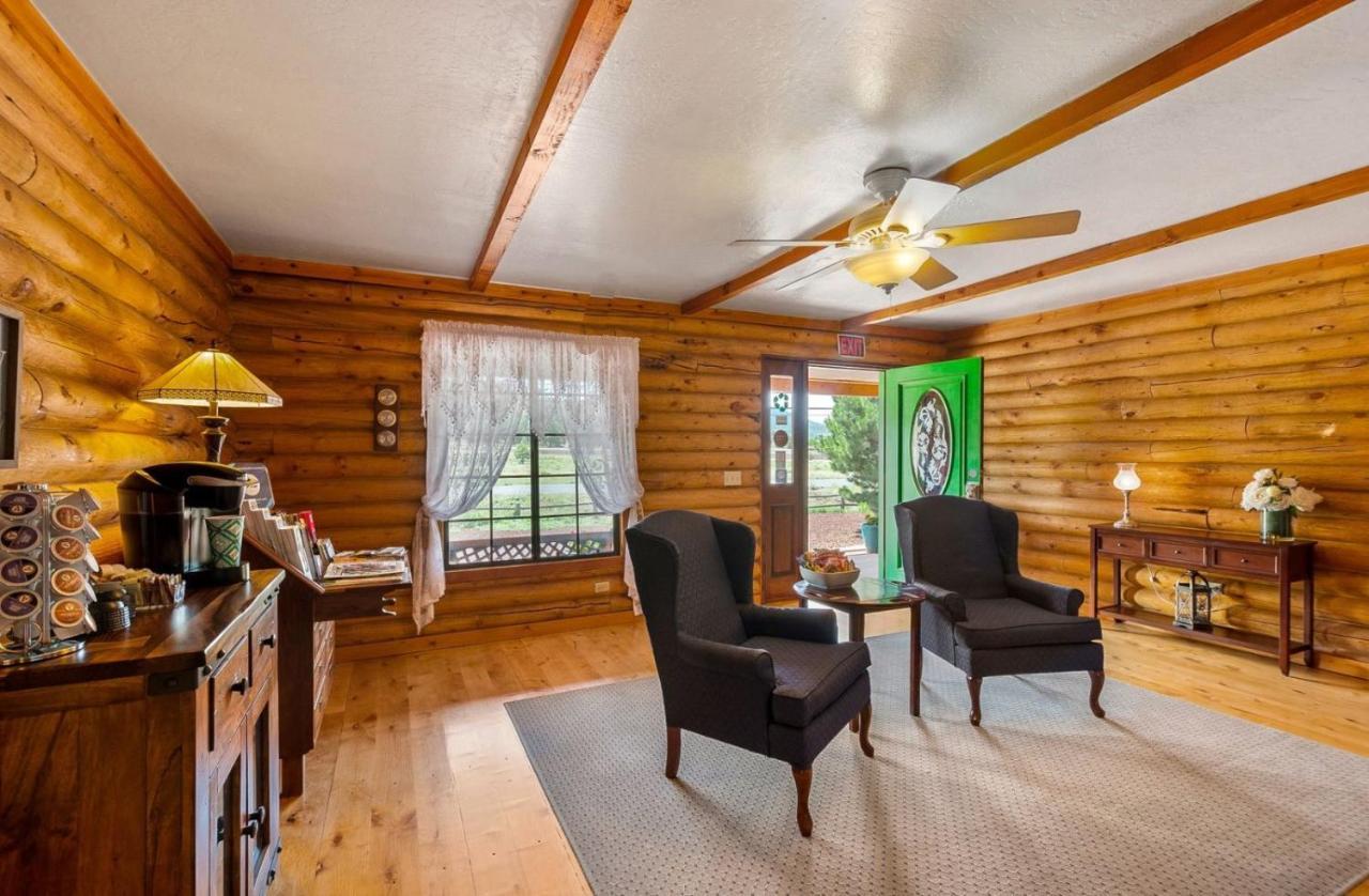 Quarter Horse Inn & Lodge Williams Bagian luar foto