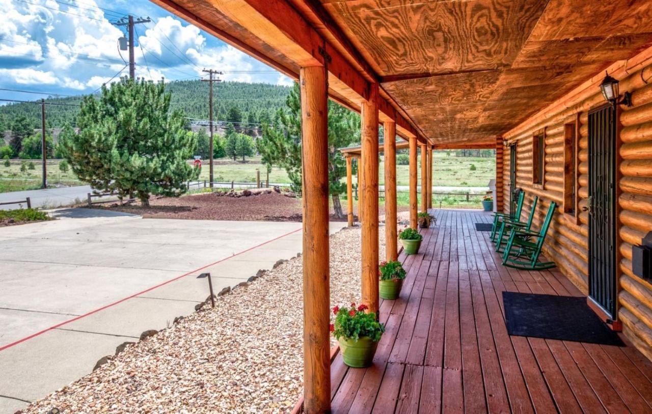 Quarter Horse Inn & Lodge Williams Bagian luar foto
