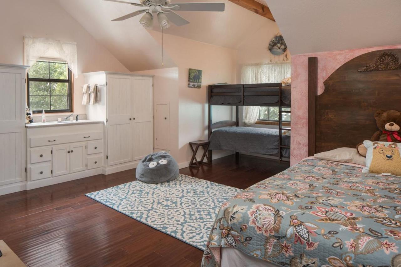 Quarter Horse Inn & Lodge Williams Bagian luar foto
