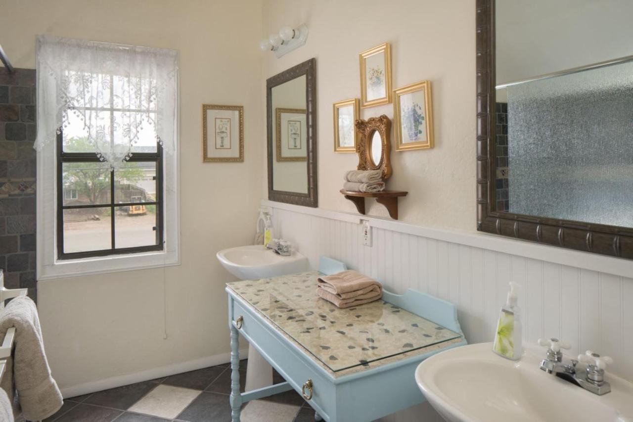 Quarter Horse Inn & Lodge Williams Bagian luar foto