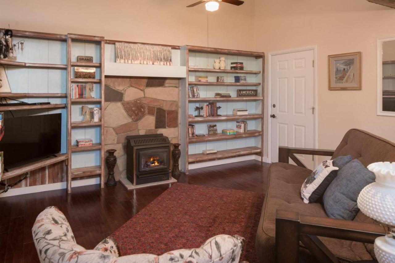 Quarter Horse Inn & Lodge Williams Bagian luar foto
