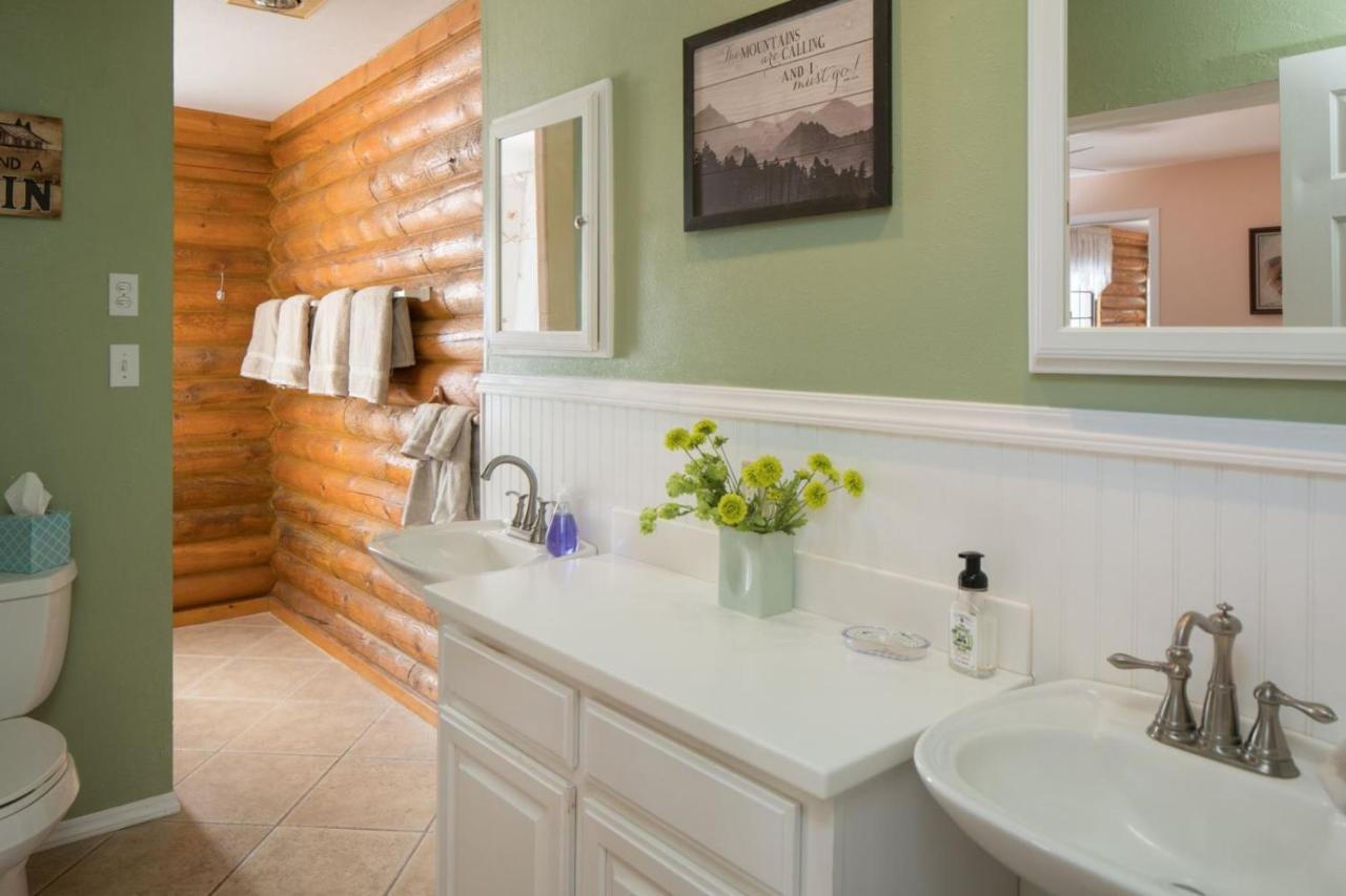 Quarter Horse Inn & Lodge Williams Bagian luar foto