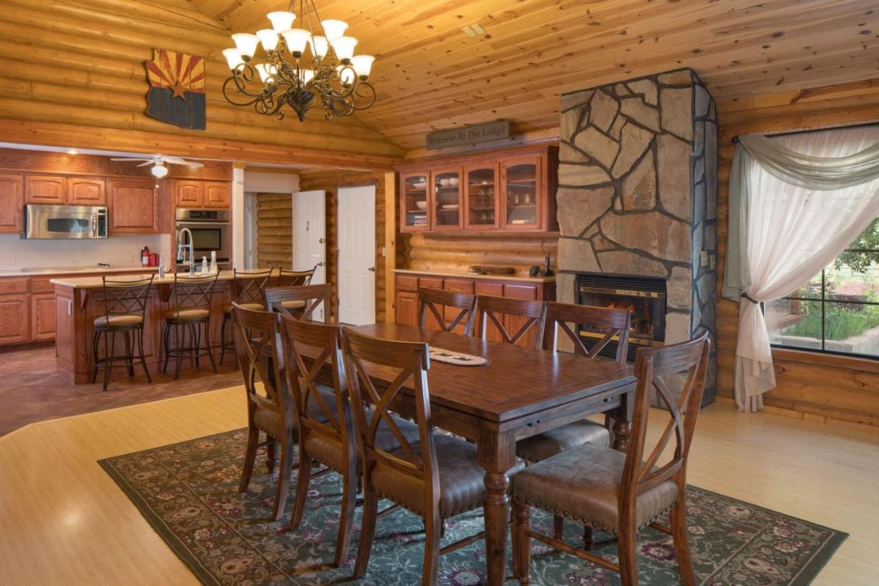 Quarter Horse Inn & Lodge Williams Bagian luar foto